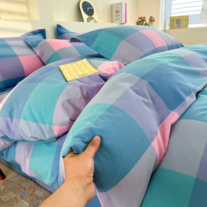 91家纺网 家纺一手货源 找家纺 金窝窝家纺 2025新款纯棉水洗棉四件套 大发格粉蓝