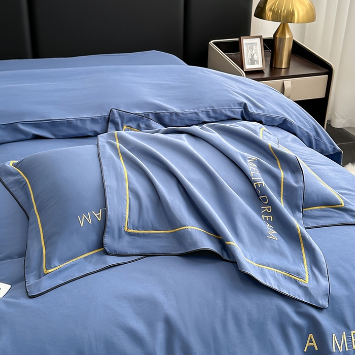 91家纺网 家纺一手货源 找家纺 宇彬家纺 2025新款直播热款13374全棉母婴级压线一字绣宽边枕套被套纯色滚边麻绳四件套贡缎新疆长绒 梦系列-宾利蓝