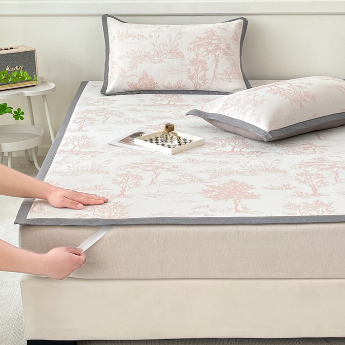 91家纺网 家纺一手货源 找家纺 子曰 2025新款高定版A类PE聚乙烯凉感凉席提花凉席 秘境-粉