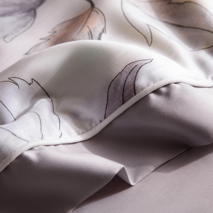 91家纺网 家纺一手货源 找家纺 金喜 2025新款天丝夏被夏凉被薄被子套件数码印花夏被四件套 缤纷舞叶