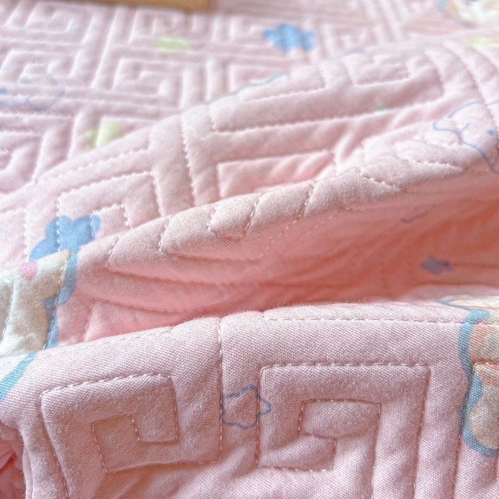 91家纺网 家纺一手货源 找家纺 羽爱家纺 2025新款A类双面全棉印花床盖套件 星星汪