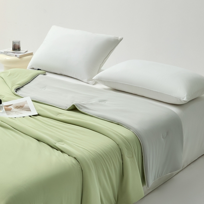 91家纺网 家纺一手货源 找家纺 欧邦 2025新款全消光冰皮凉感锦氨夏被 双拼-绿灰