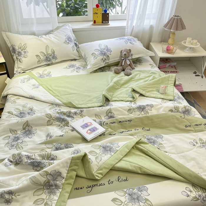 91家纺网 家纺一手货源 找家纺 菲梵家纺 2025春夏新品A类全棉喷气印花夏被 被子被芯 缪斯女神