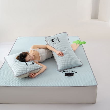 91家纺网 家纺一手货源 找家纺 格真 2025新款A类凉感丝豆豆席 海洋蓝