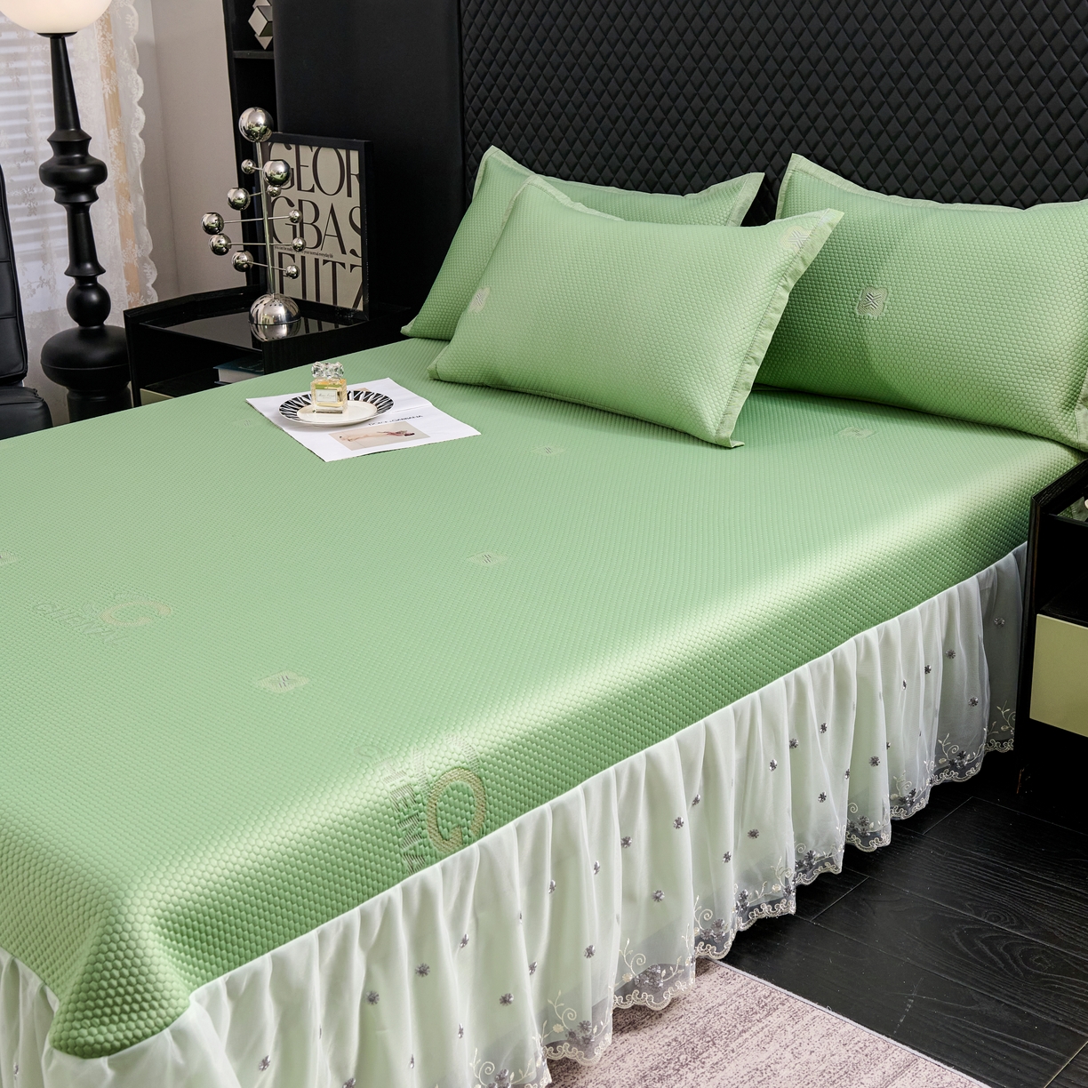 91家纺网 家纺一手货源 找家纺 （总）青雅席业 2025年新款凉感因子母婴级凉感丝豆豆席床裙款