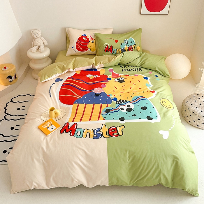 91家纺网 家纺一手货源 找家纺 2025新款全棉大版卡通数码印花纯棉四件套 欢乐家族