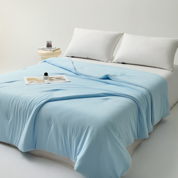 91家纺网 家纺一手货源 找家纺 欧邦 2025新款全消光冰皮凉感锦氨夏被 琉璃蓝