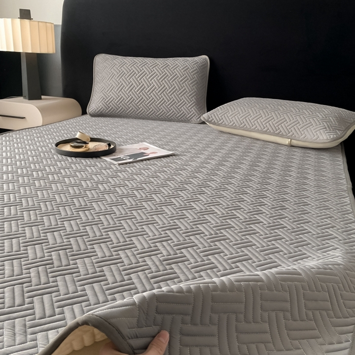 91家纺网 家纺一手货源 找家纺 欧邦 2025新款加厚纯色凉席四件套--夏被四件套 饼干花-深灰