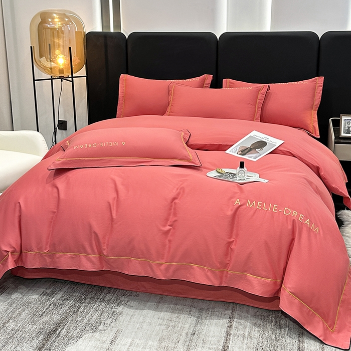 91家纺网 家纺一手货源 找家纺 宇彬家纺 2025新款直播热款13374全棉母婴级压线一字绣宽边枕套被套纯色滚边麻绳四件套贡缎新疆长绒 梦系列-宝石红