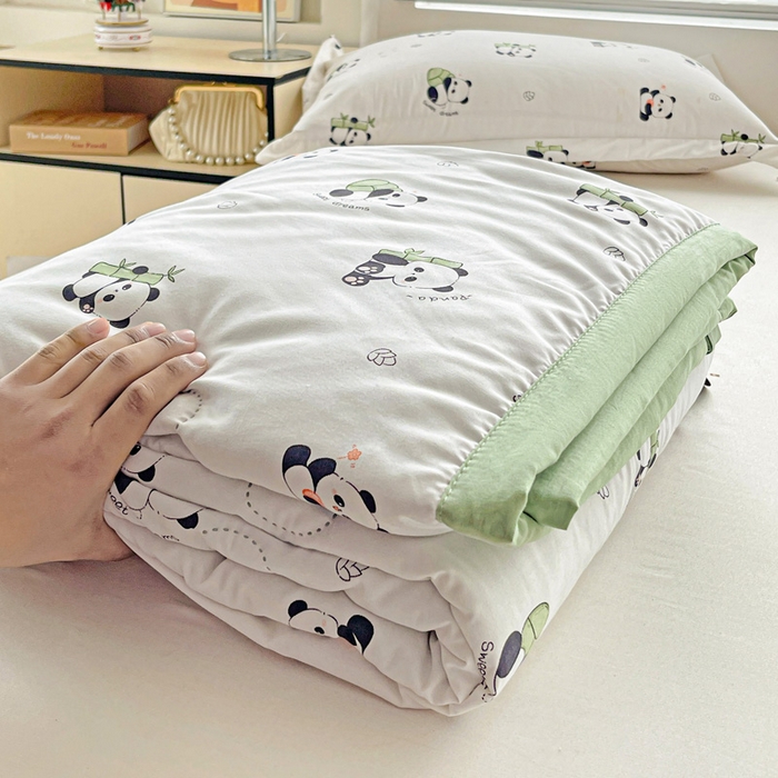 91家纺网 家纺一手货源 找家纺 富艺隆 2025新款水洗棉印花夏被 小熊猫