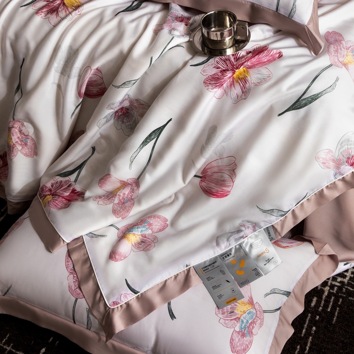 91家纺网 家纺一手货源 找家纺 金喜 2025新款天丝夏被夏凉被薄被子套件数码印花夏被四件套 气泡粉语