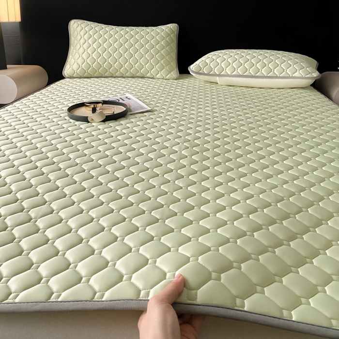 91家纺网 家纺一手货源 找家纺 欧邦 2025新款加厚纯色凉席四件套--凉席三件套 方格-果绿