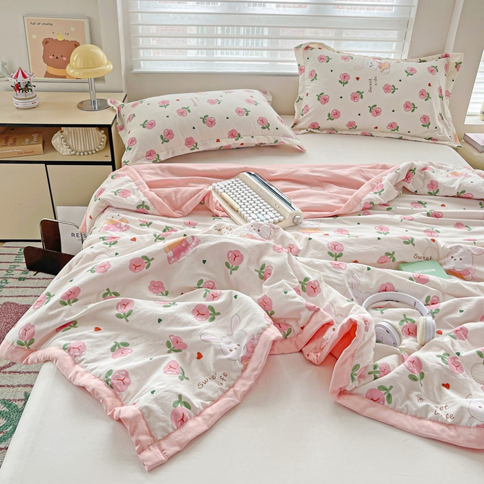 91家纺网 家纺一手货源 找家纺 富艺隆 2025新款水洗棉印花夏被 曼塔玫瑰