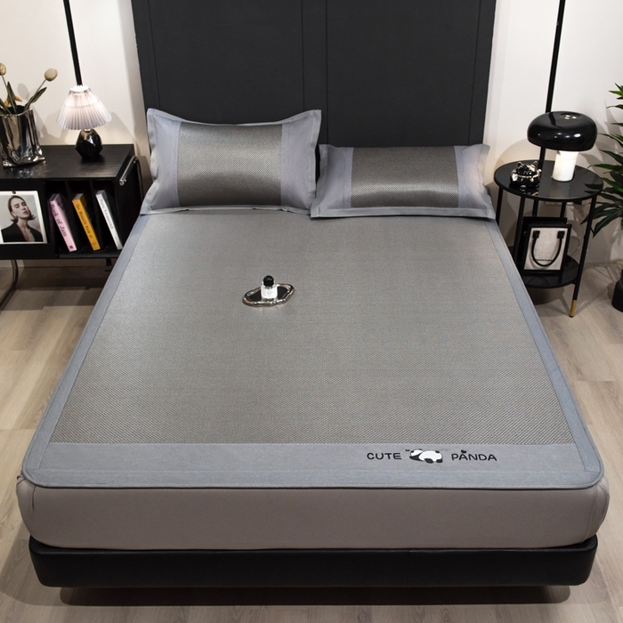 91家纺网 家纺一手货源 找家纺 倾慕家纺 2025新款倾慕刺绣冰藤席 刺绣熊猫灰色床笠款