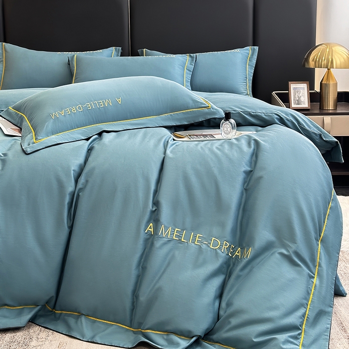 91家纺网 家纺一手货源 找家纺 宇彬家纺 2025新款直播热款13374全棉母婴级压线一字绣宽边枕套被套纯色滚边麻绳四件套贡缎新疆长绒 梦系列-摩卡绿