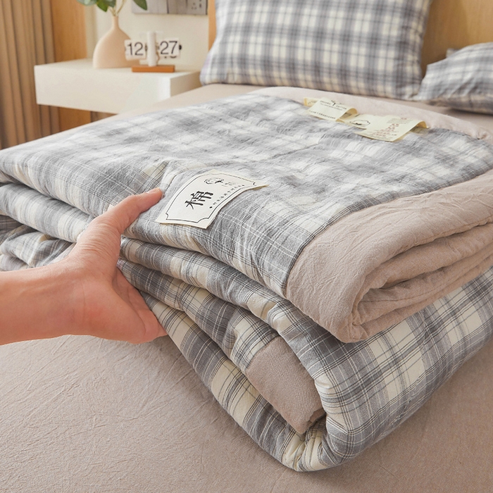 91家纺网 家纺一手货源 找家纺 创优家纺 2025新款无印风格子新疆棉夏被空调被纯棉花被夏被子薄被芯水洗棉包检测 雾川