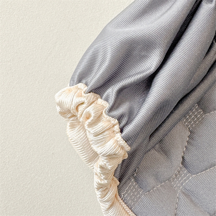 91家纺网 家纺一手货源 找家纺 情恒家纺 2025夏季款亮光布加厚双面用床头罩 珠光银