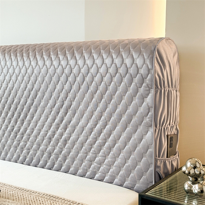 91家纺网 家纺一手货源 找家纺 情恒家纺 2025夏季款亮光布加厚双面用床头罩 珠光银