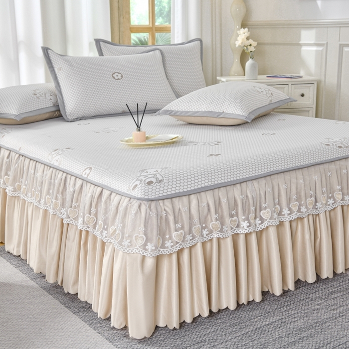 91家纺网 家纺一手货源 找家纺 品乐家纺  2025新款床裙款提花冰豆豆套件凉席席子 浅驼