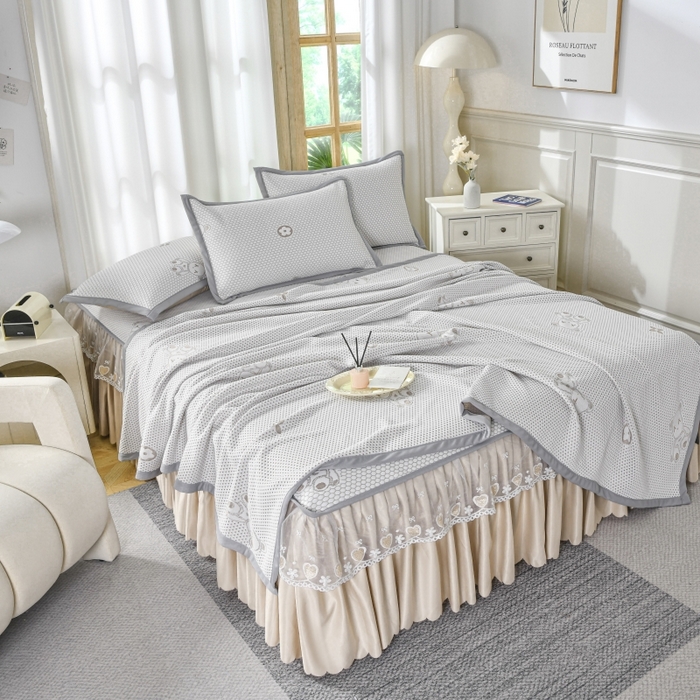 91家纺网 家纺一手货源 找家纺 品乐家纺  2025新款床裙款提花冰豆豆套件凉席席子 浅驼