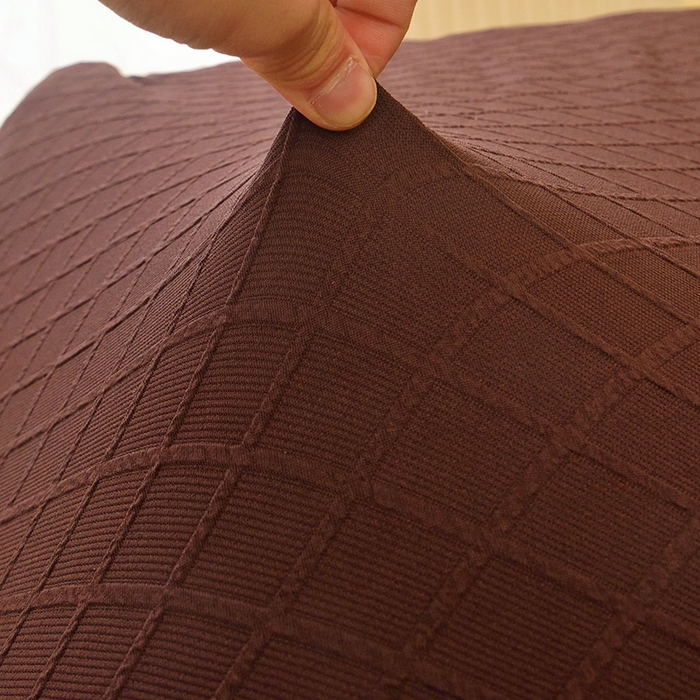 91家纺网 家纺一手货源 找家纺 启博家纺 2025新款菱形格无扶手沙发床套 咖色