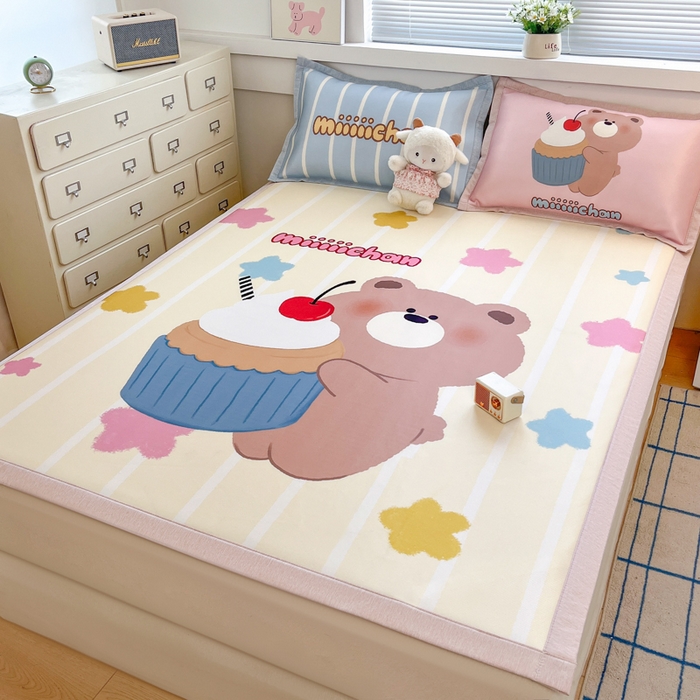 91家纺网 家纺一手货源 找家纺 博雅 2025新款miiiiichan正版权A类大版数码印花1200D冰丝凉席席子 奶油小熊