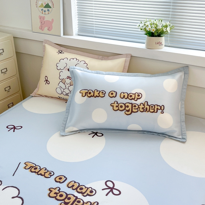 91家纺网 家纺一手货源 找家纺 博雅 2025新款miiiiichan正版权A类大版数码印花1200D冰丝凉席席子 点点泡芙狗