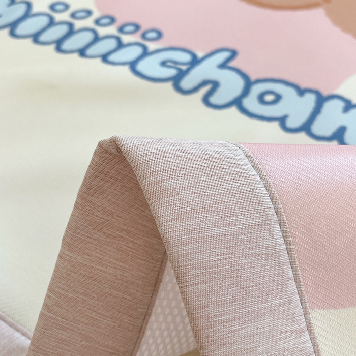 91家纺网 家纺一手货源 找家纺 博雅 2025新款miiiiichan正版权A类大版数码印花1200D冰丝凉席席子 牛奶小熊