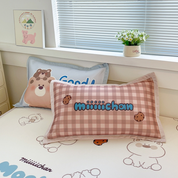 91家纺网 家纺一手货源 找家纺 博雅 2025新款miiiiichan正版权A类大版数码印花1200D冰丝凉席席子 贪吃熊