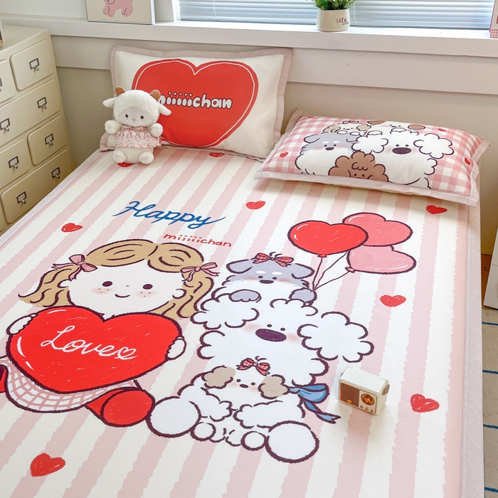 91家纺网 家纺一手货源 找家纺 博雅 2025新款miiiiichan正版权A类大版数码印花1200D冰丝凉席席子 可爱莉莉