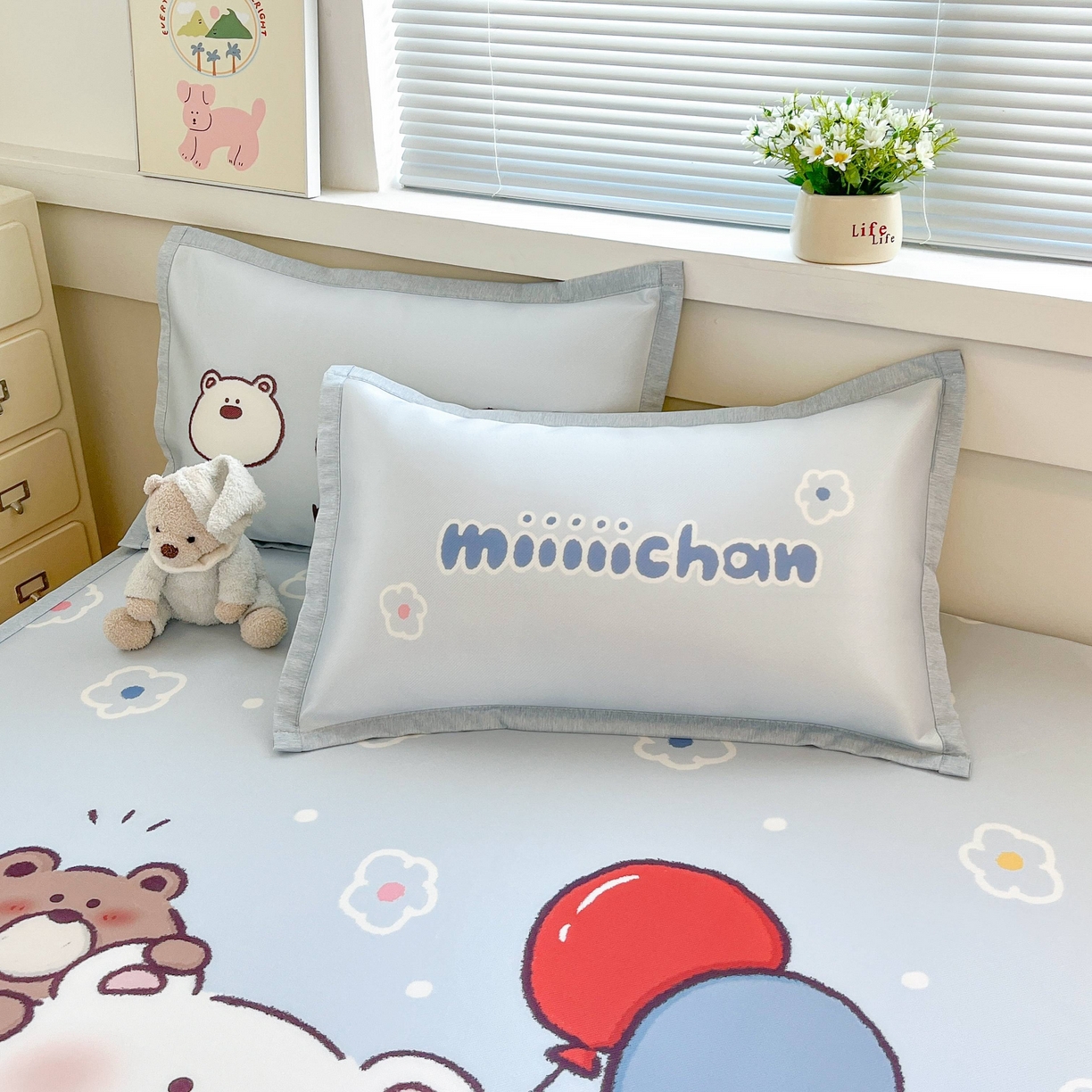 91家纺网 家纺一手货源 找家纺 博雅 2025新款miiiiichan正版权A类大版数码印花1200D冰丝凉席席子 熊仔派对