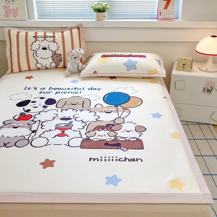 91家纺网 家纺一手货源 找家纺 博雅 2025新款miiiiichan正版权A类大版数码印花1200D冰丝凉席席子 星愿小狗