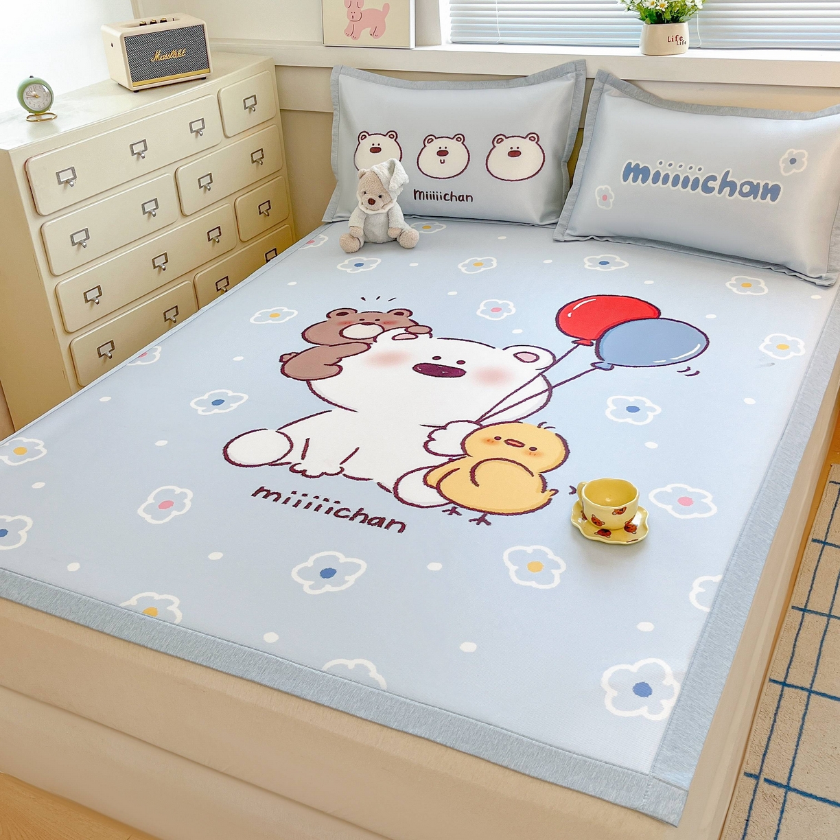 91家纺网 家纺一手货源 找家纺 博雅 2025新款miiiiichan正版权A类大版数码印花1200D冰丝凉席席子 熊仔派对