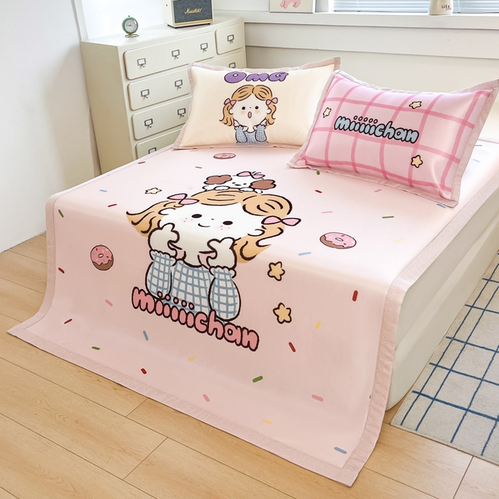 91家纺网 家纺一手货源 找家纺 博雅 2025新款miiiiichan正版权A类大版数码印花1200D冰丝凉席席子 甜甜圈女孩