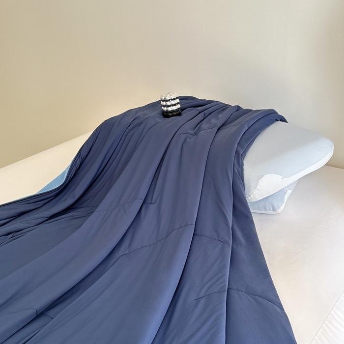 91家纺网 家纺一手货源 找家纺 兜米家居 2025亚朵同款夏季深睡被pro2夏凉被可机洗空调被透气被子 深蓝