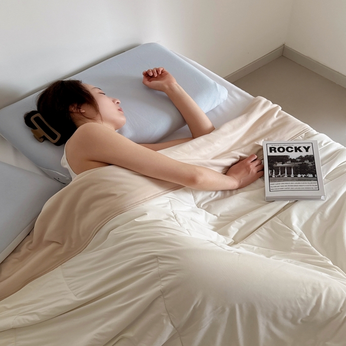 91家纺网 家纺一手货源 找家纺 兜米家居 2025亚朵同款夏季深睡被pro2夏凉被可机洗空调被透气被子 浅杏