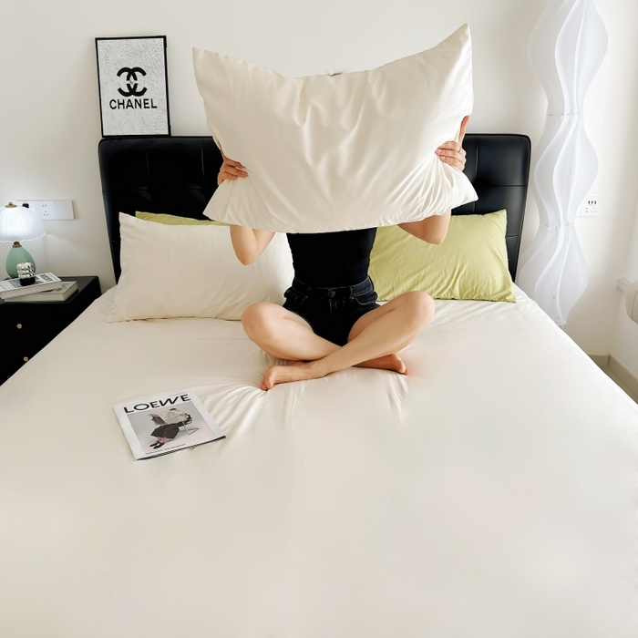 91家纺网 家纺一手货源 找家纺 兜米家居 2025新款亚朵星球同款简约纯色全棉床笠床罩＋枕套 生椰姜茶