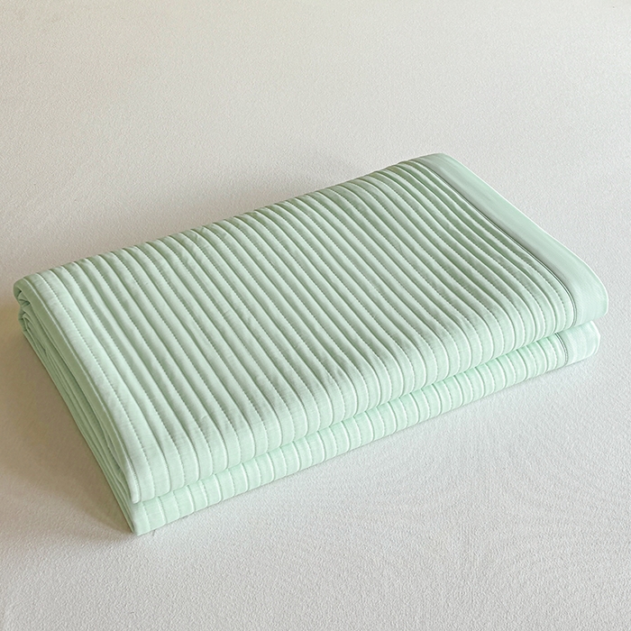 91家纺网 家纺一手货源 找家纺 金艾草 2025新款冰丝绸夏凉被 冰丝绸-薄荷绿