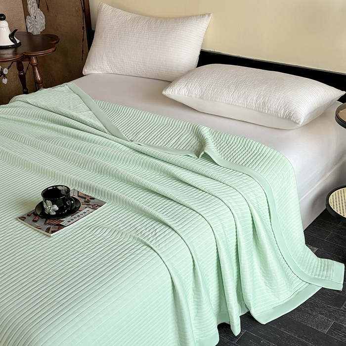 91家纺网 家纺一手货源 找家纺 金艾草 2025新款冰丝绸夏凉被 冰丝绸-薄荷绿