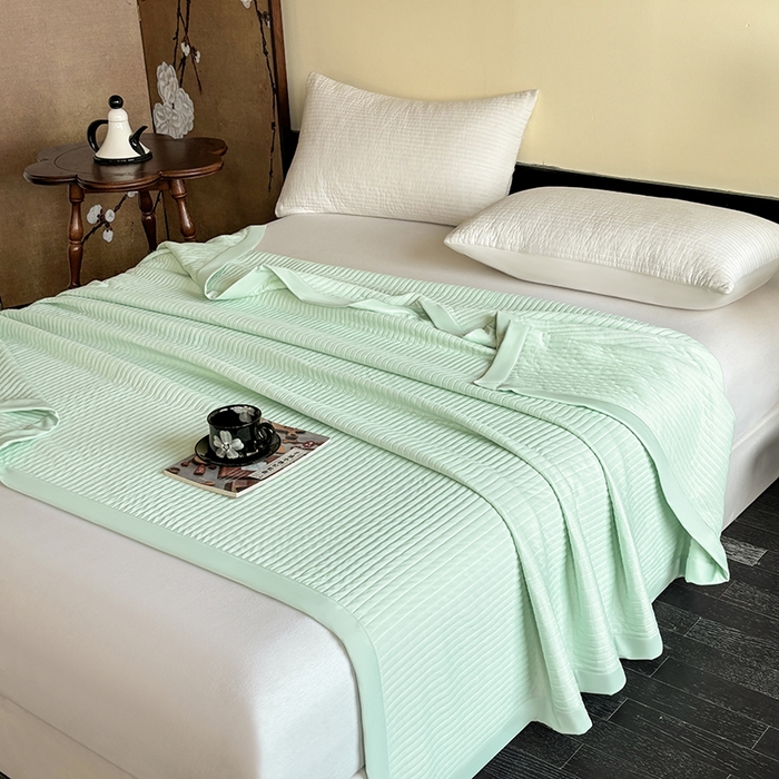 91家纺网 家纺一手货源 找家纺 金艾草 2025新款冰丝绸夏凉被 冰丝绸-薄荷绿