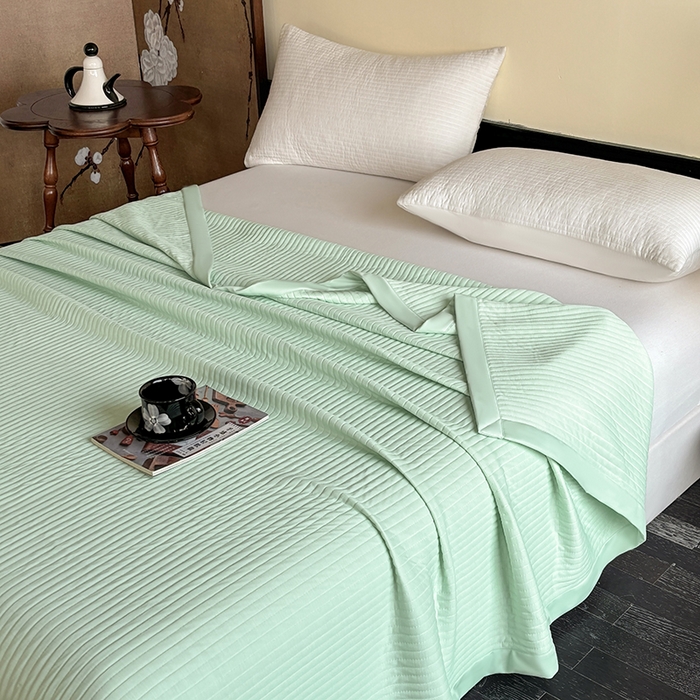 91家纺网 家纺一手货源 找家纺 金艾草 2025新款冰丝绸夏凉被 冰丝绸-薄荷绿