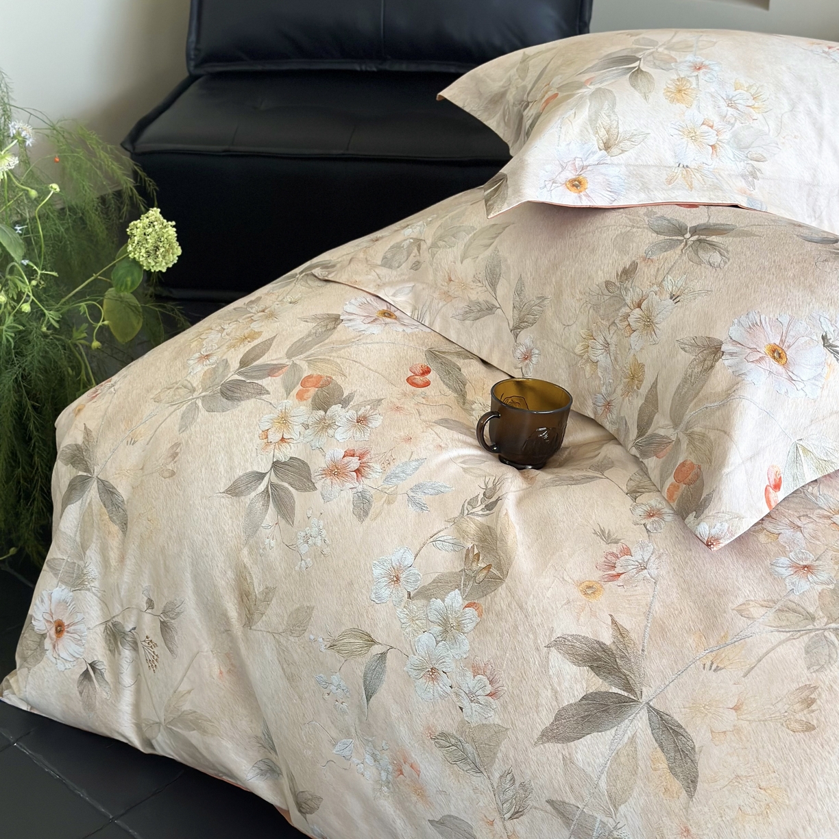 91家纺网 家纺一手货源 找家纺 鹿班家居 2025新款60S莱赛尔数码印花四件套-细雨润青（标准会员-20） 细雨润青-橘色