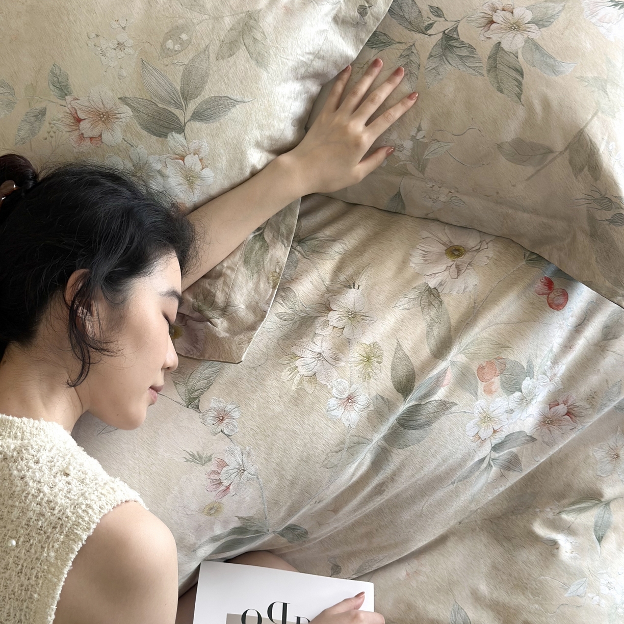 91家纺网 家纺一手货源 找家纺 鹿班家居 2025新款60S莱赛尔数码印花四件套-细雨润青（标准会员-20） 细雨润青-青色