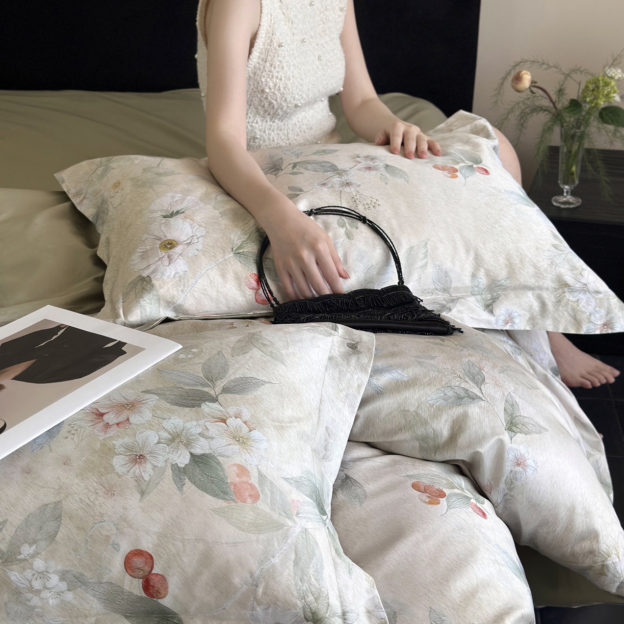 91家纺网 家纺一手货源 找家纺 鹿班家居 2025新款60S莱赛尔数码印花四件套-细雨润青（标准会员-20） 细雨润青-青色