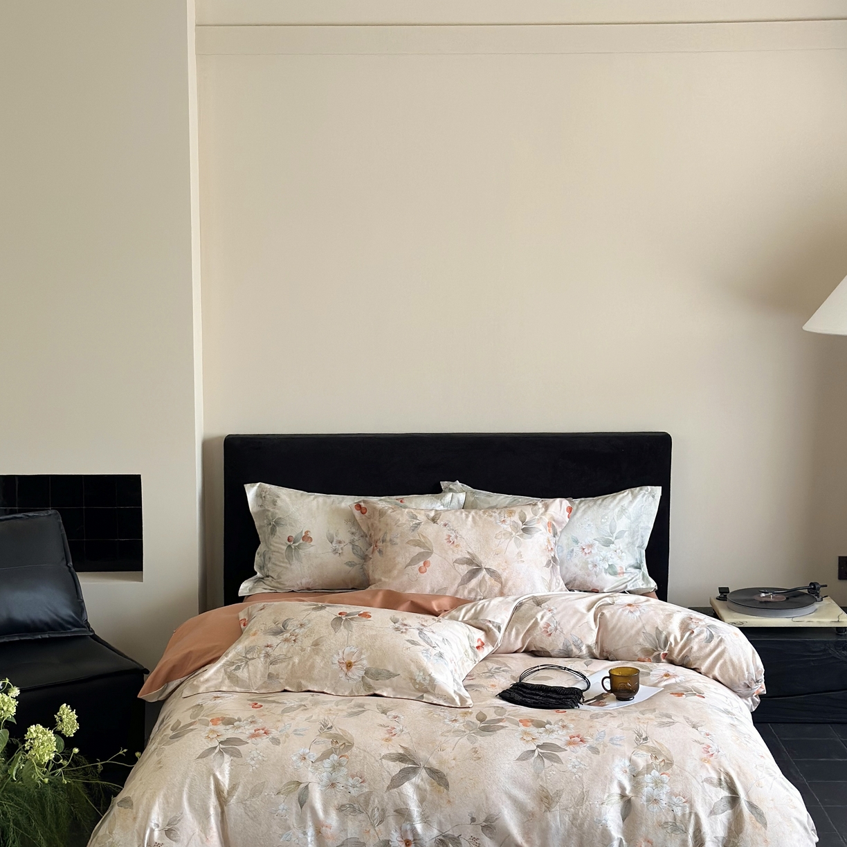 91家纺网 家纺一手货源 找家纺 鹿班家居 2025新款60S莱赛尔数码印花四件套-细雨润青（标准会员-20） 细雨润青-橘色