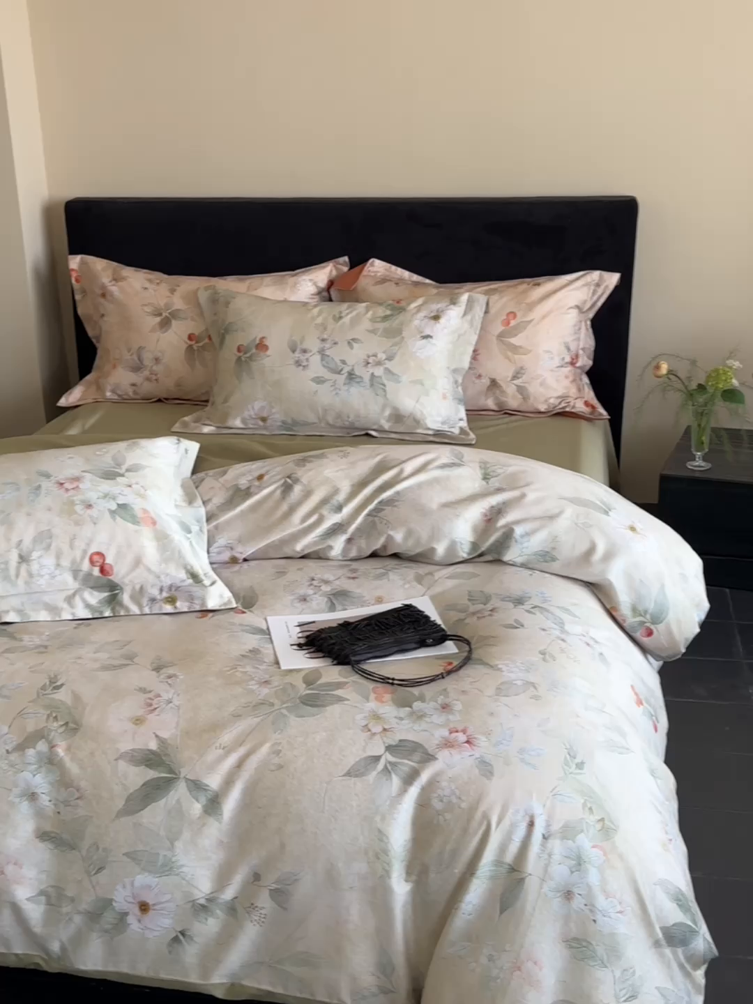 91家纺网 家纺一手货源 找家纺 鹿班家居 2025新款60S莱赛尔数码印花四件套-细雨润青（标准会员-20） 细雨润青-青色