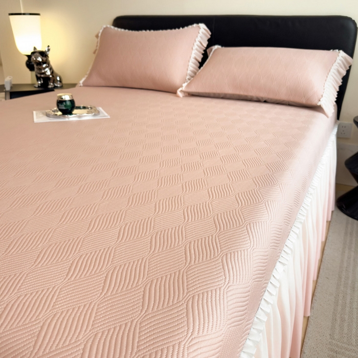 91家纺网 家纺一手货源 找家纺 席世家 2025春夏新款430g凉感豆豆床裙席凉席席子-幻影系列 幻影-蜜裸粉