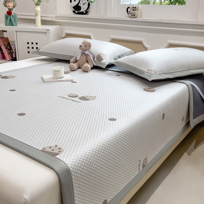 91家纺网 家纺一手货源 找家纺 席世家 2025春夏新款冰豆豆花卉卡通凉席席子 床笠款-松果