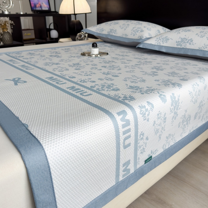 91家纺网 家纺一手货源 找家纺 席世家 2025春夏新款冰豆豆花卉卡通凉席席子 床席款-缦莎-蓝