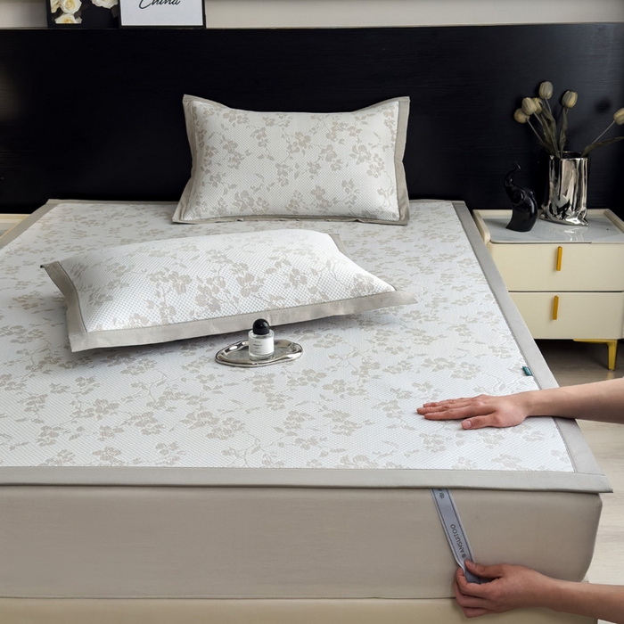 91家纺网 家纺一手货源 找家纺 席世家 2025春夏新款冰豆豆花卉卡通凉席席子 床笠款-花漾